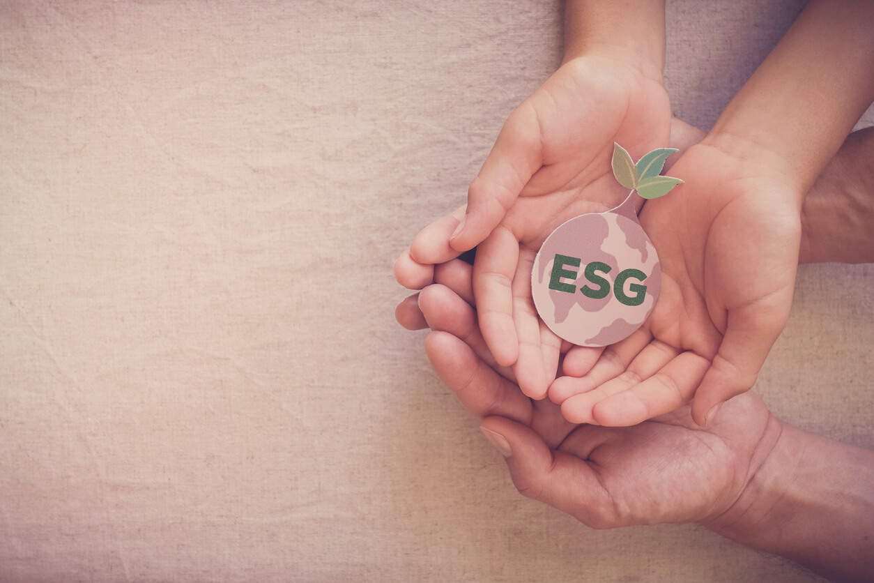 esg,carbon footprints,ESG investment,ESG risk,Operationalize ESG (n/a)